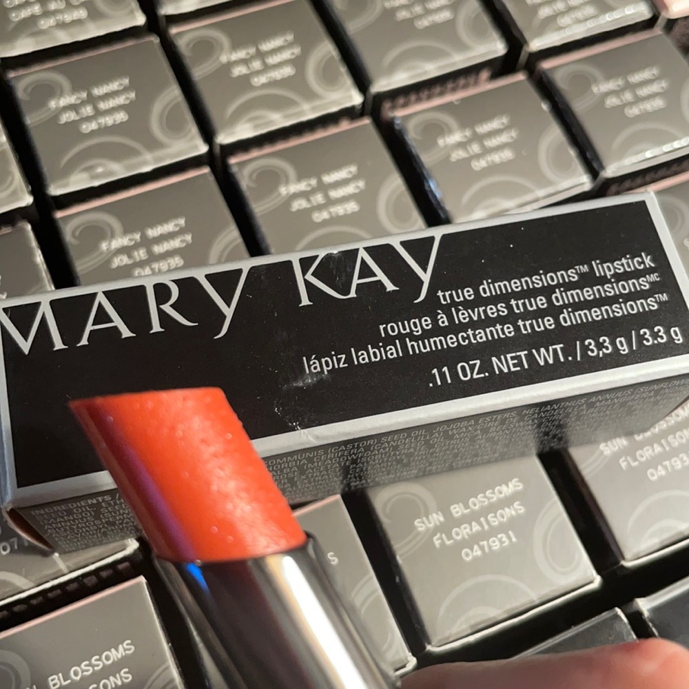 Mary Kay True Dimensions Lipstick-Tangerine Pop